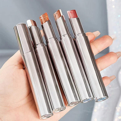 Benefit crit! 💥 Buy 1 get 2 waterproof eyeshadow sticks, a must-have for lazy people!